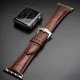QIALINO Crocodile Pattern Genuine Leather Watch Wrist Strap priekš Apple Watch 42 / 44 / 45 mm / Ultra 49 mm - Gaiši Brūns - dabīgas ādas siksniņas (jostas) priekš pulksteņiem QIALINO Crocodile Pattern Genuine Leather Watch Wrist Strap priekš Apple Watch 42 / 44 / 45 mm / Ultra 49 mm - Gaiši Brūns - dabīgas ādas siksniņas (jostas) priekš pulksteņiem