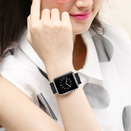 Soft Silicon Adjustable Watch Band priekš Apple Watch 42 / 44 / 45 mm / Ultra 49 mm - Melns - silikona siksniņas (jostas) priekš pulksteņiem Soft Silicon Adjustable Watch Band priekš Apple Watch 42 / 44 / 45 mm / Ultra 49 mm - Melns - silikona siksniņas (jostas) priekš pulksteņiem